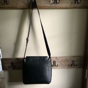Everlane Forum Bag